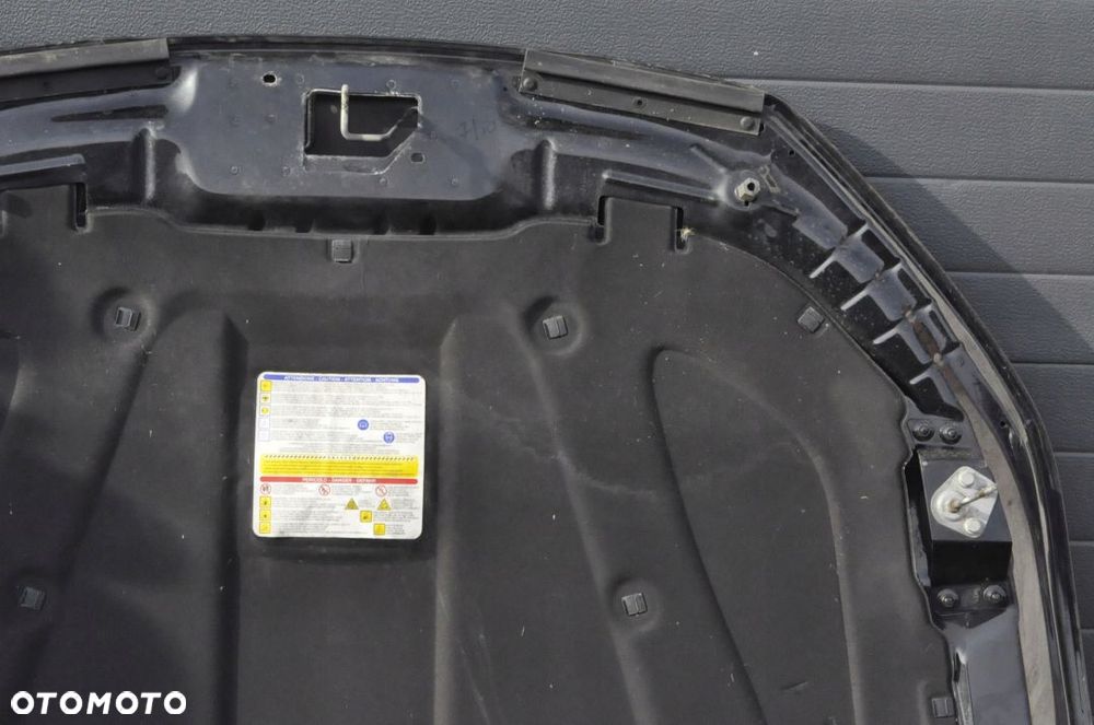 MASERATI GHIBLI III MASKA POKRYWA SILNIKA NERO 820 - 10