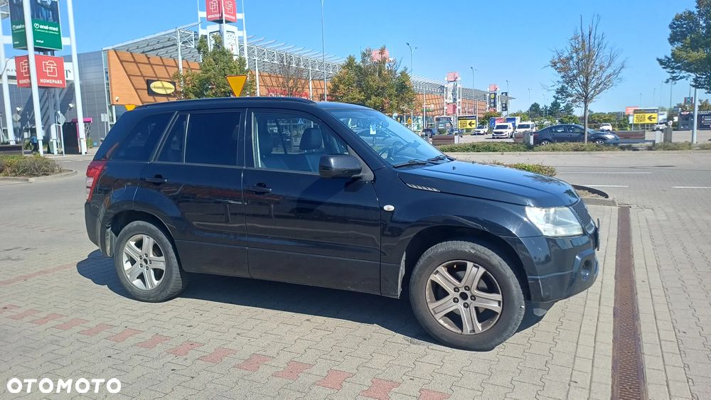 Suzuki Grand Vitara 2.0 - 3