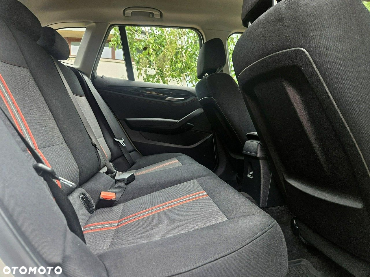 BMW X1 xDrive20d Sport Line - 11