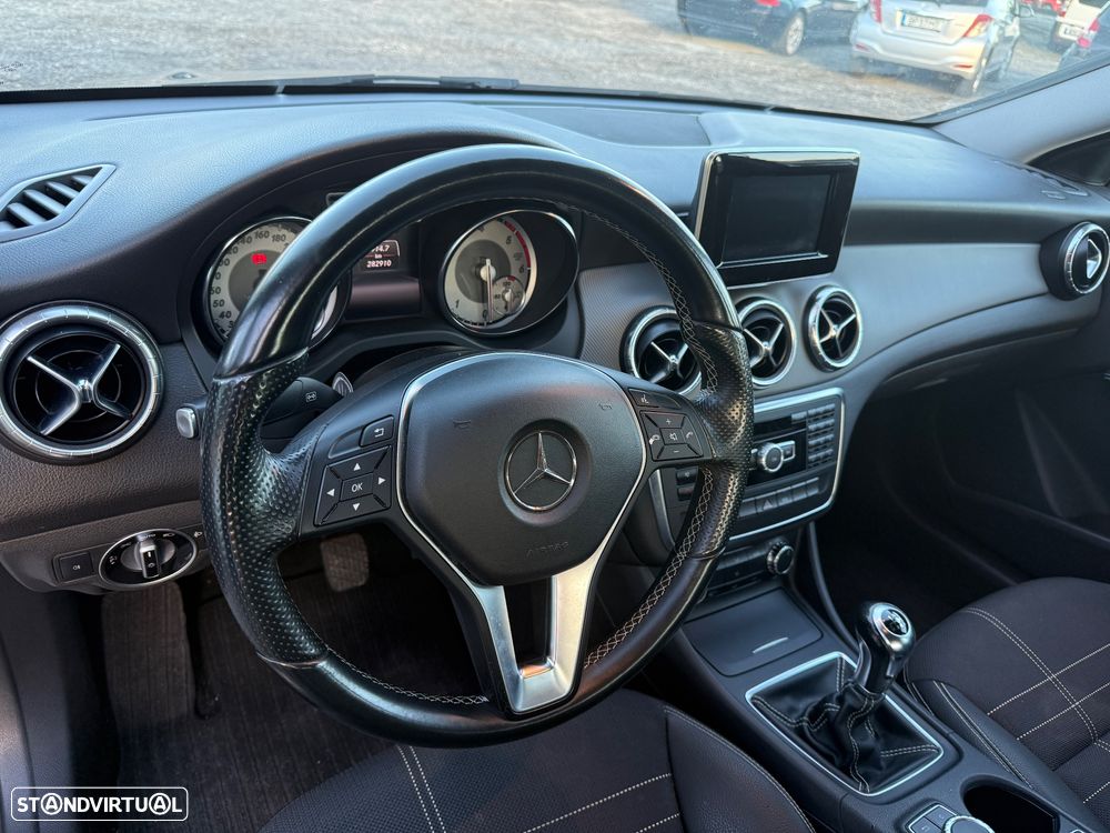 Mercedes-Benz CLA 200 CDI Urban - 14