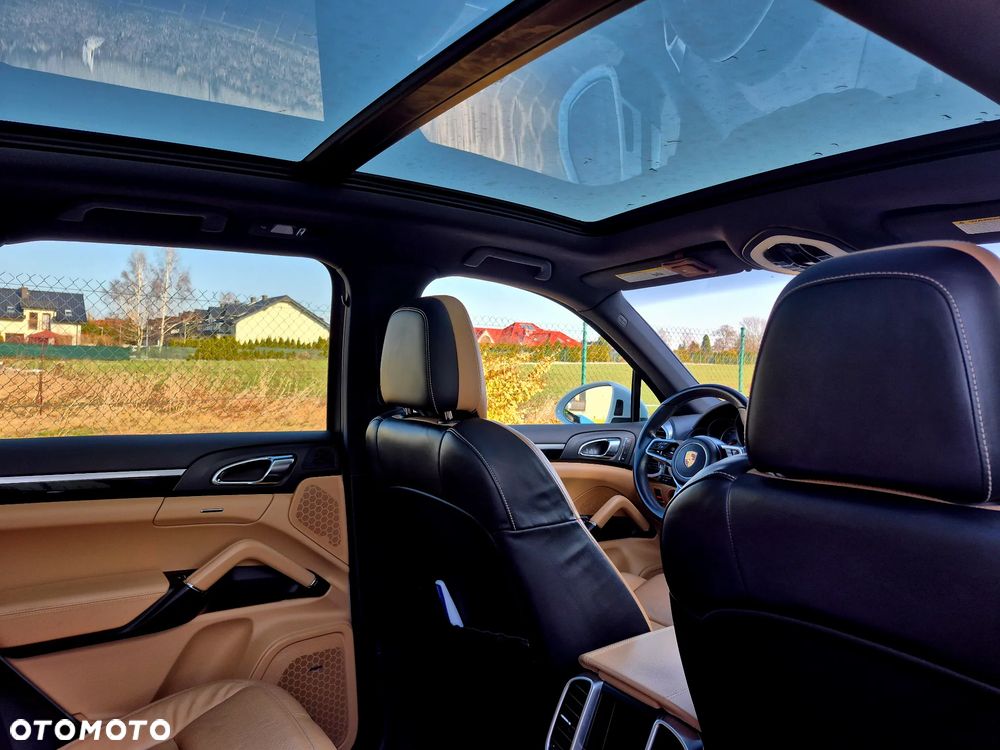 Porsche Cayenne Standard - 21
