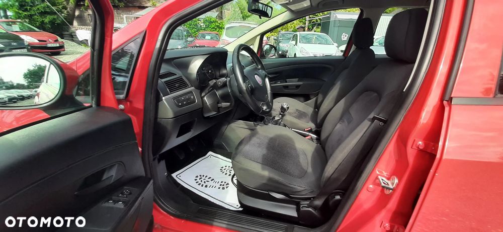Fiat Grande Punto - 31