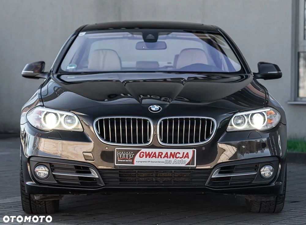 BMW Seria 5 525d Sport-Aut Luxury Line - 33