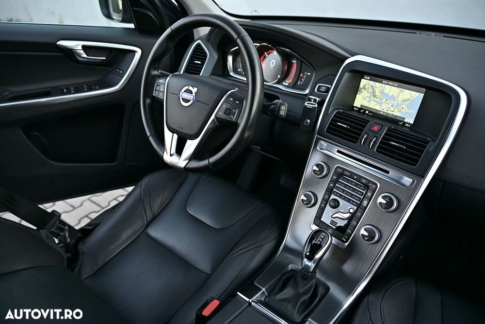 Volvo XC 60 D4 Geartronic Summum - 8