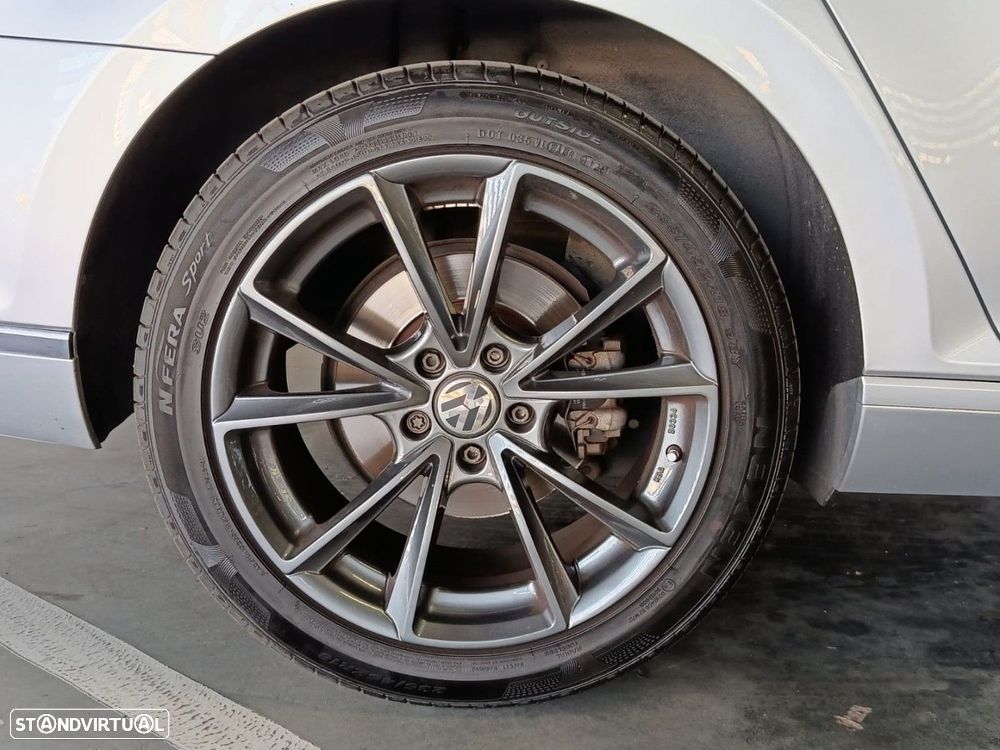 VW Passat Variant 1.6 TDI Confortline - 12