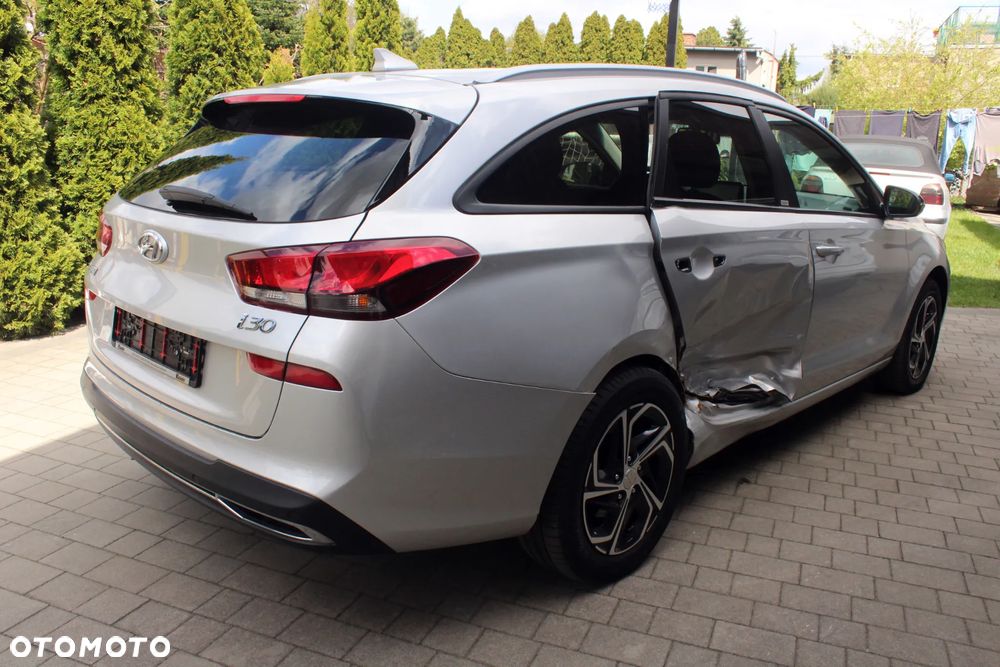 Hyundai i30 1.6 CRDI DCT EDITION 30+ - 17