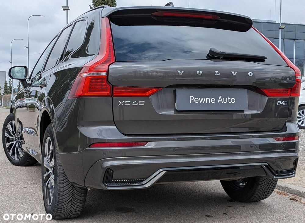 Volvo XC 60 B4 D AWD Ultimate Dark - 25