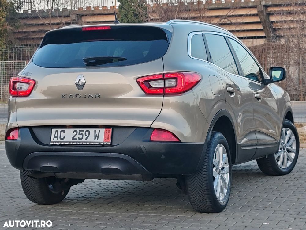 Ford Kuga 2.0 TDCi 2x4 Titanium - 3