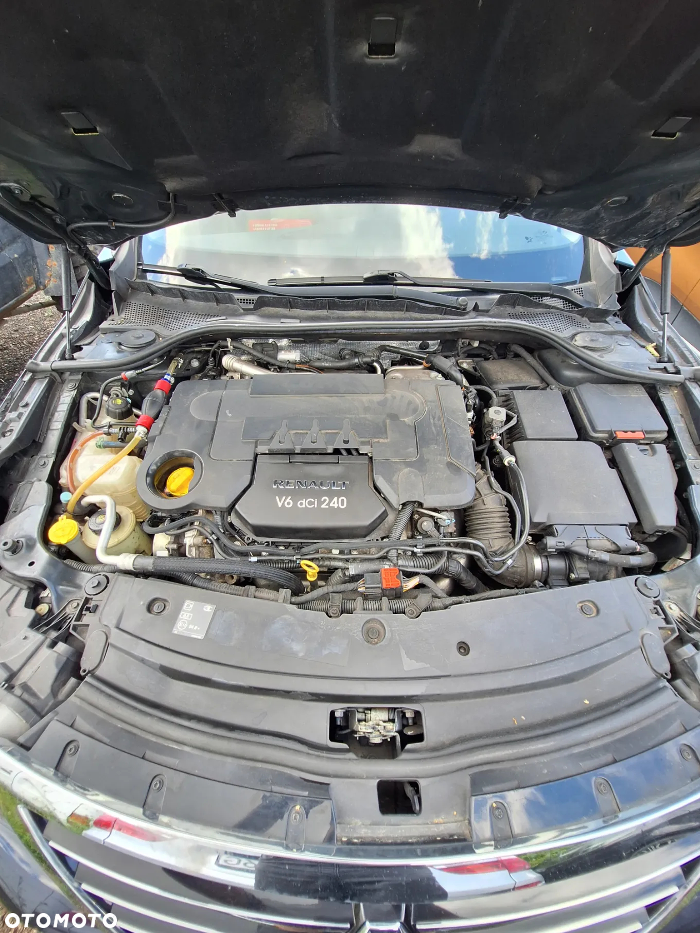 Renault Laguna dCi 110 FAP Bose Edition - 8