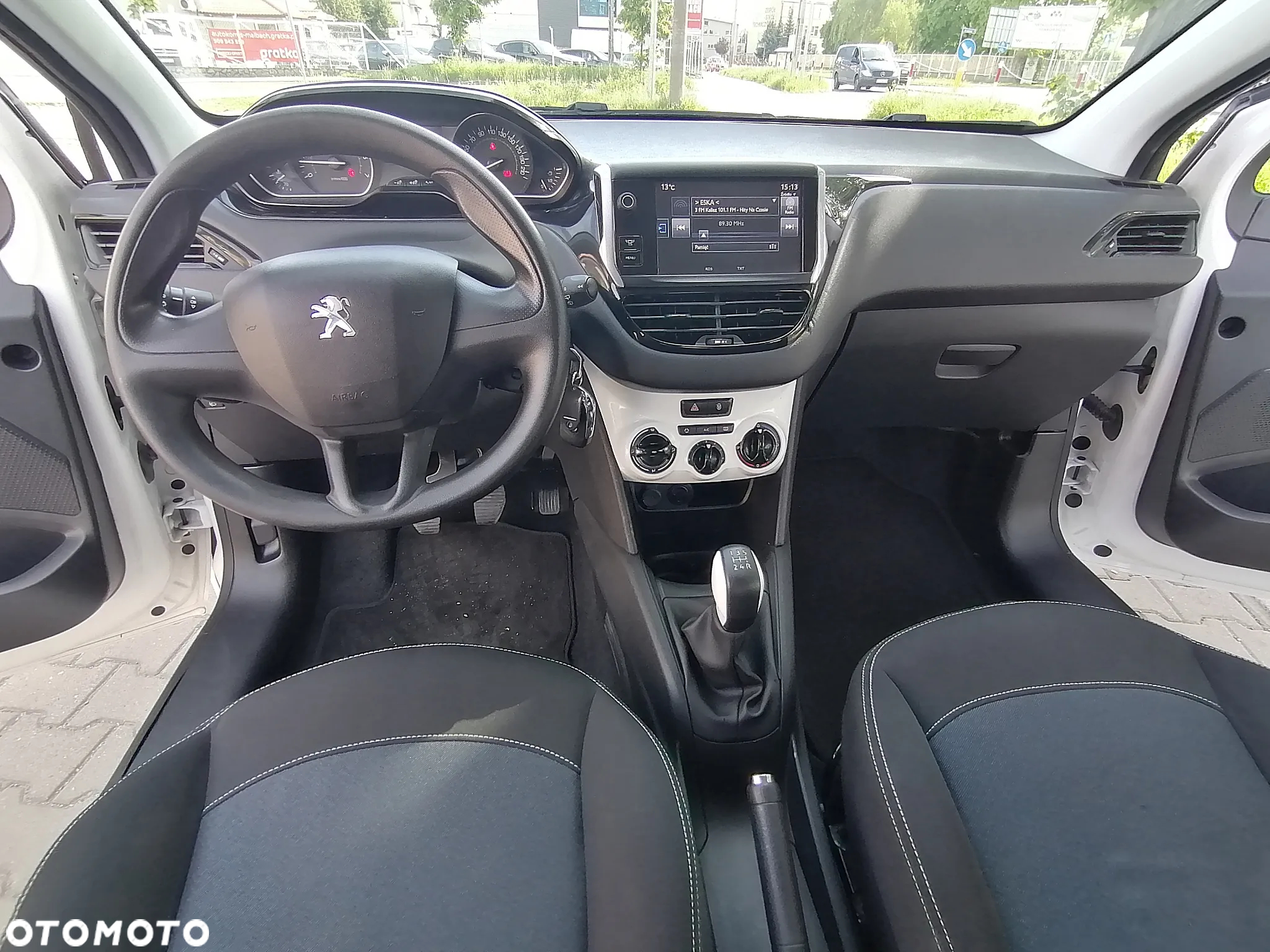 Peugeot 208 - 26