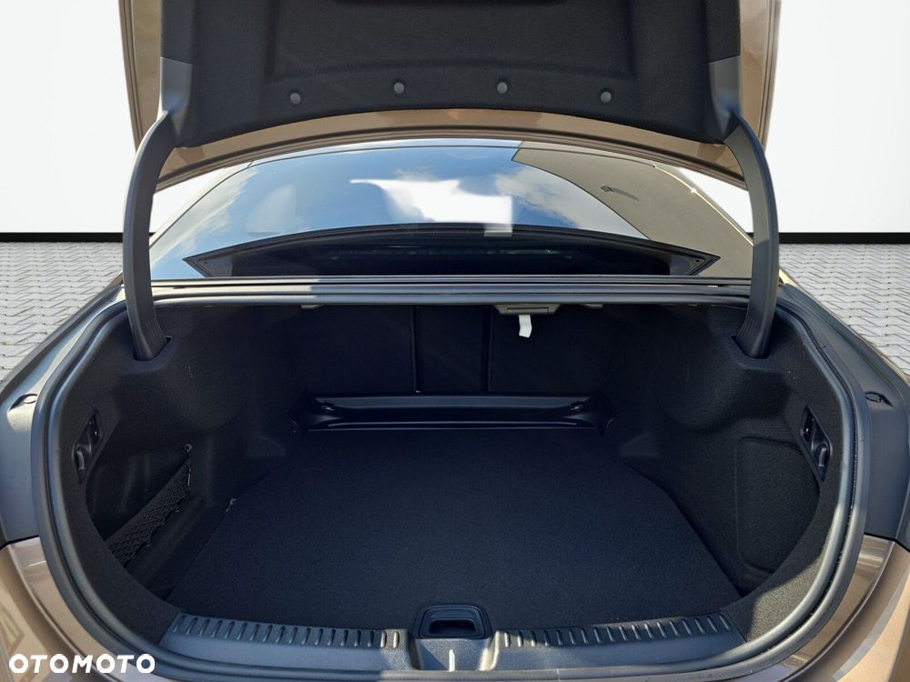 Mercedes-Benz Klasa E - 17