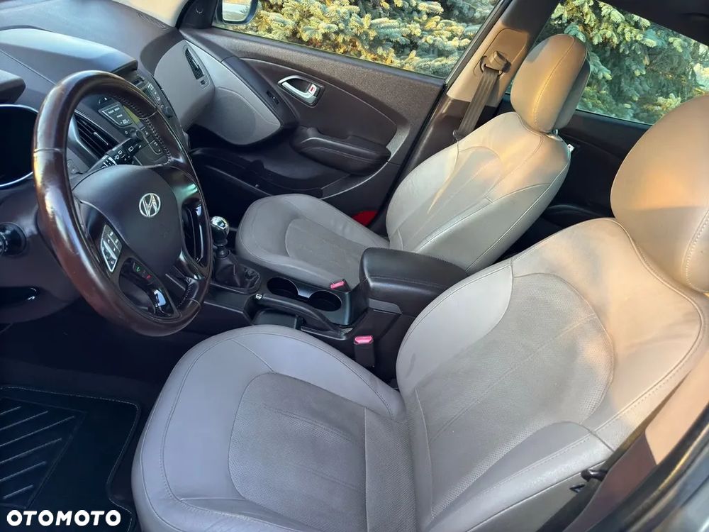 Hyundai ix35 1.6 2WD Fifa World Cup Edition - 15