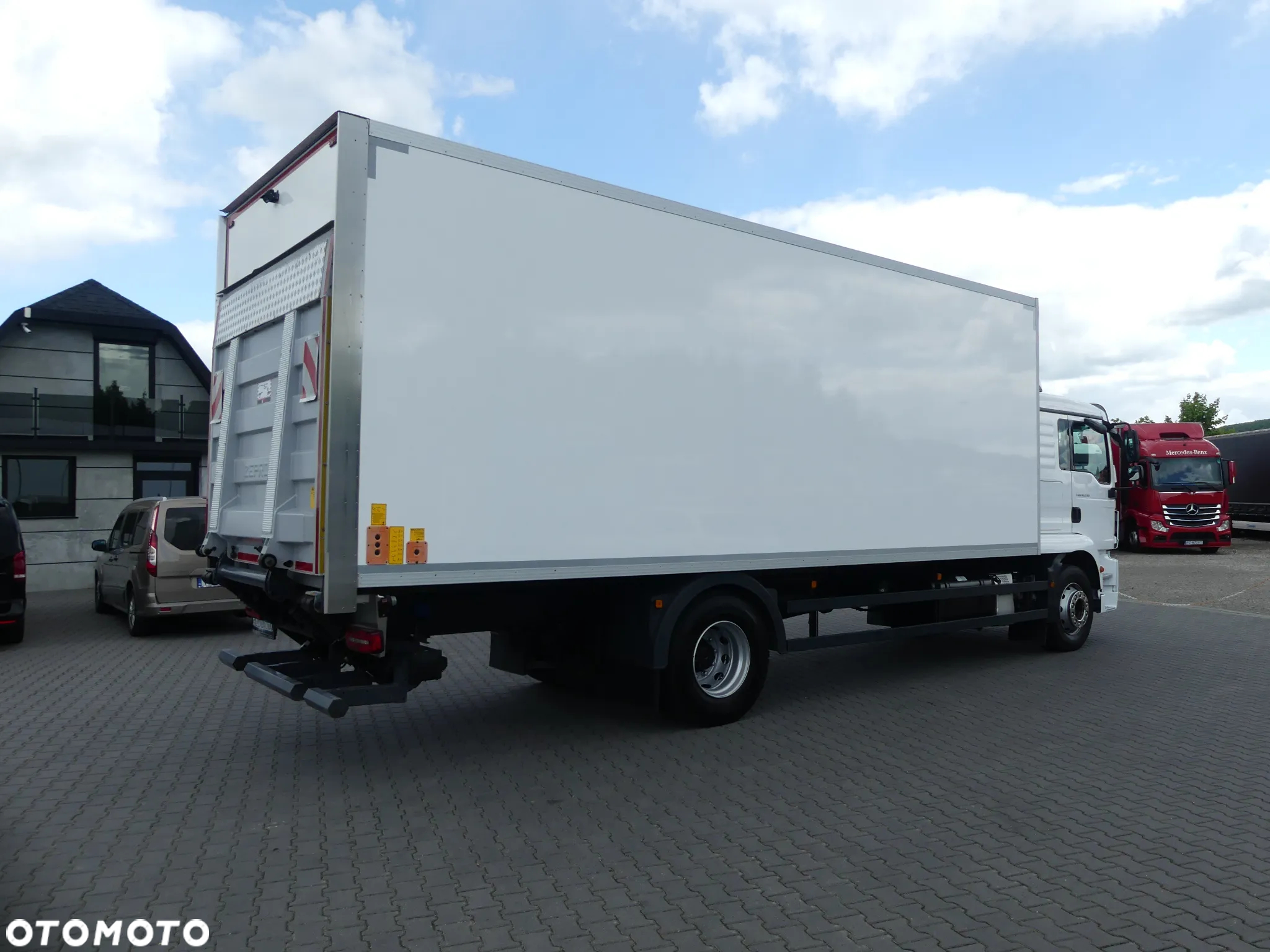 MAN TGM 18.290 / EURO 6 / KONTENER + WINDA / OTWIERANY BOK / - 9