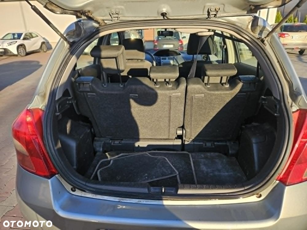 Toyota Yaris 1.0 Luna A/C - 6