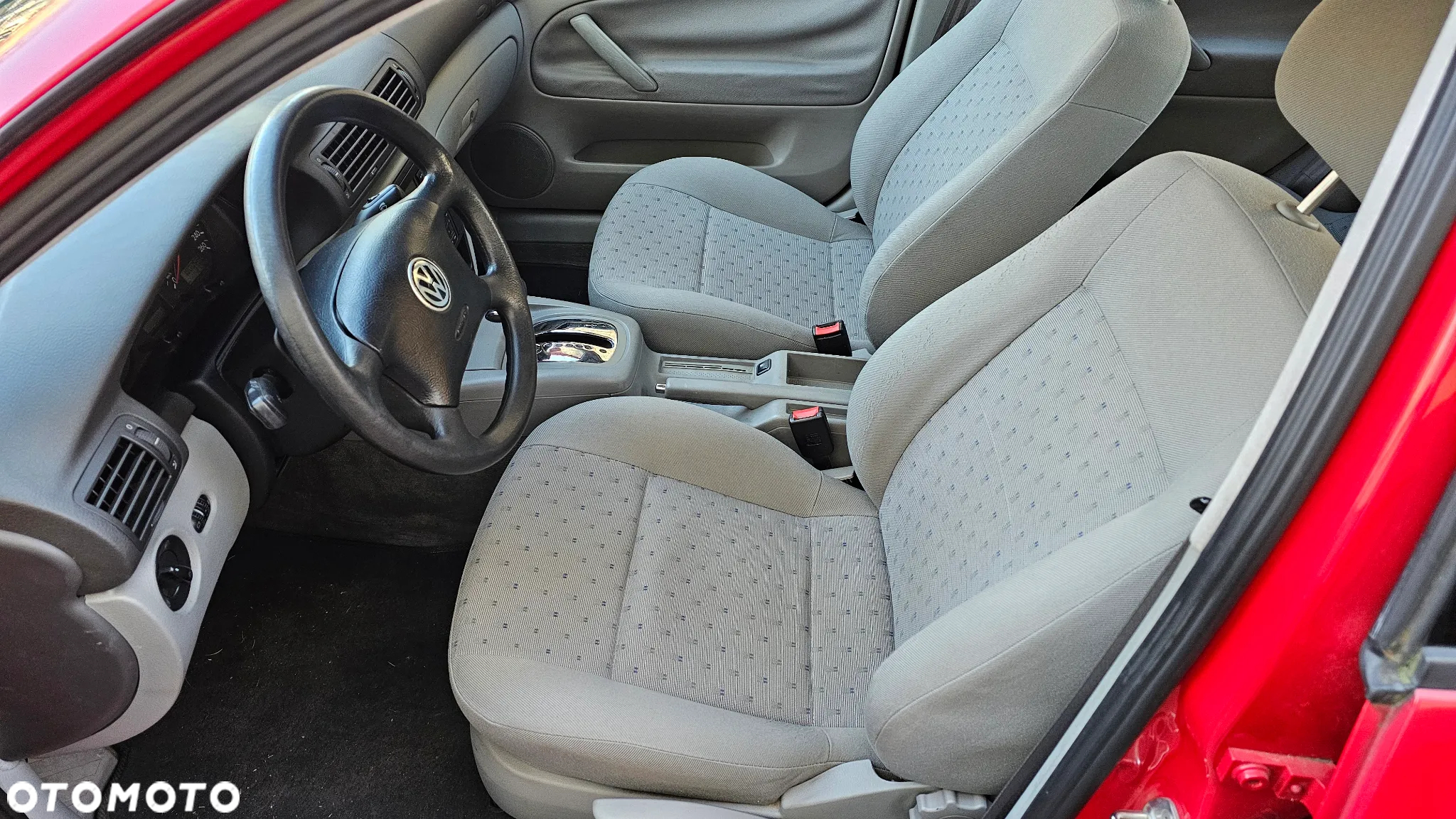 Volkswagen Passat 1.8 Comfortline - 19
