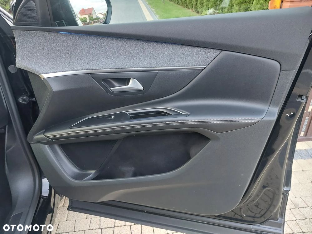 Peugeot 5008 BlueHDi 150 Allure - 26