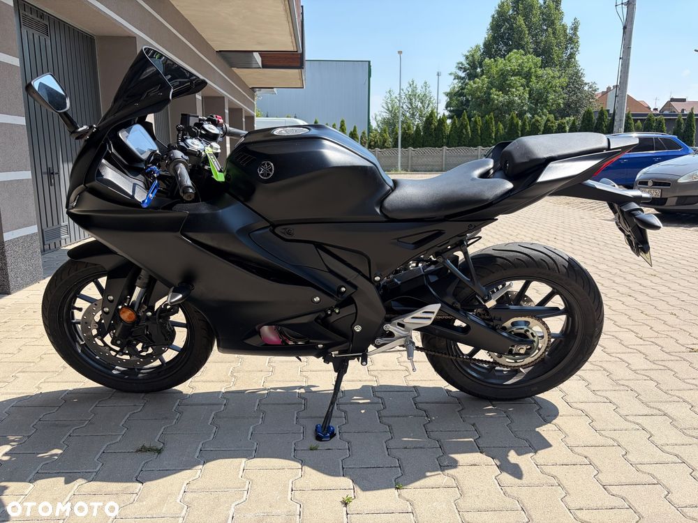 Yamaha YZF - 2