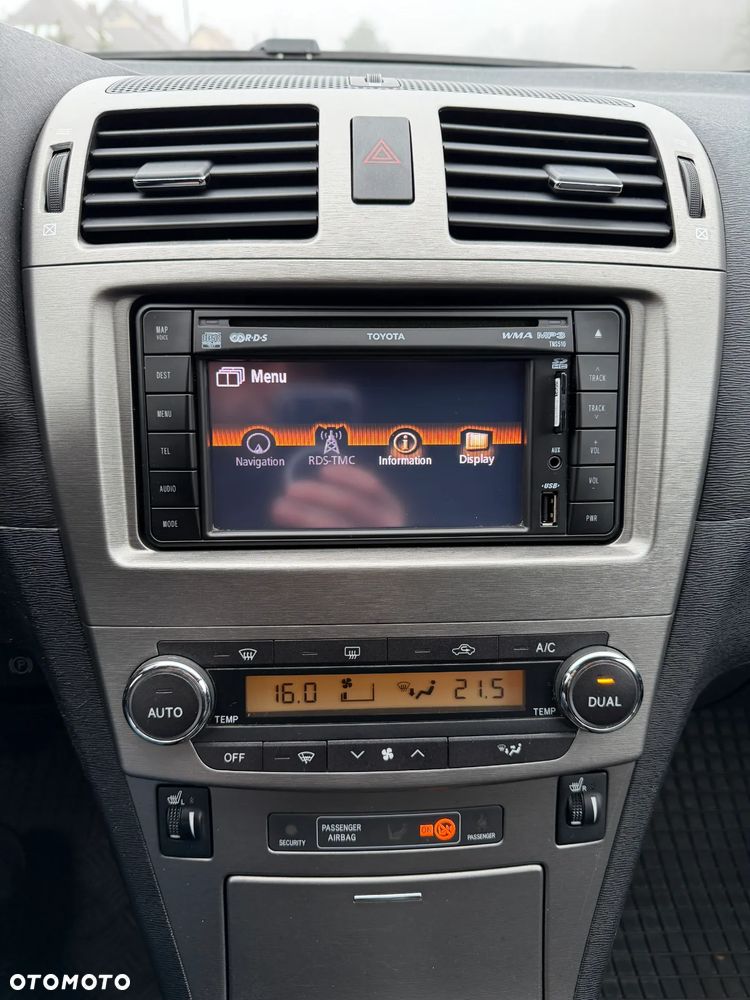 Toyota Avensis 1.8 Executive - 15