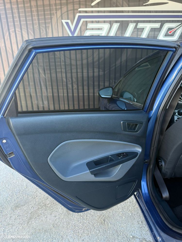 Ford Fiesta 1.25 Trend - 19