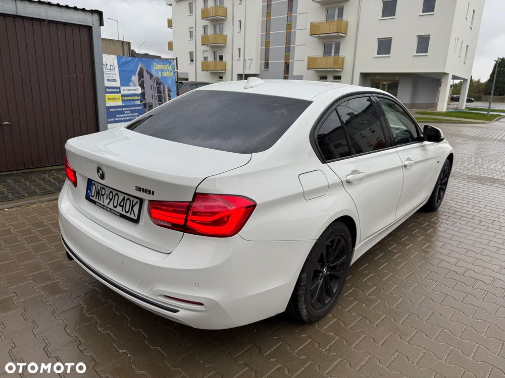 BMW Seria 3 318i - 10