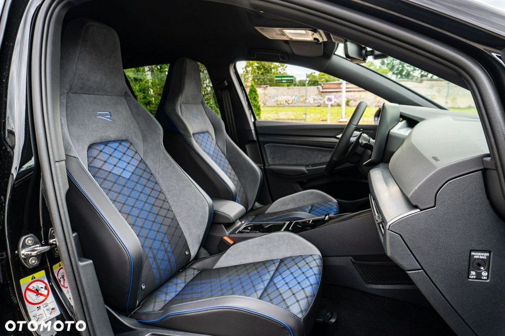 Volkswagen Golf - 21