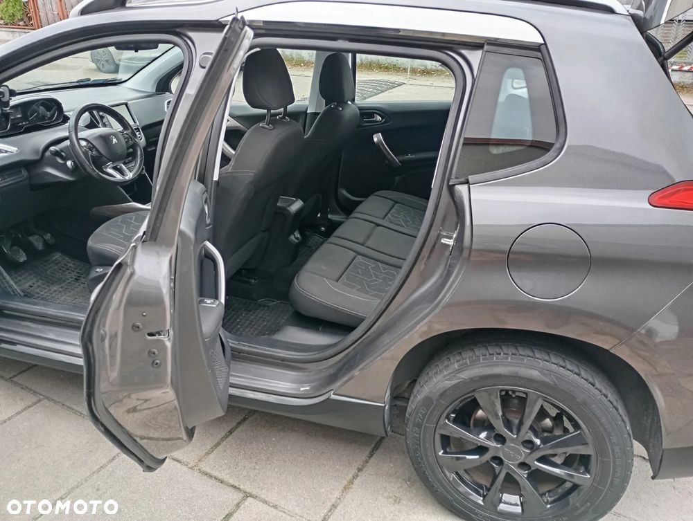 Peugeot 2008 PureTech 82 Urban Move - 5