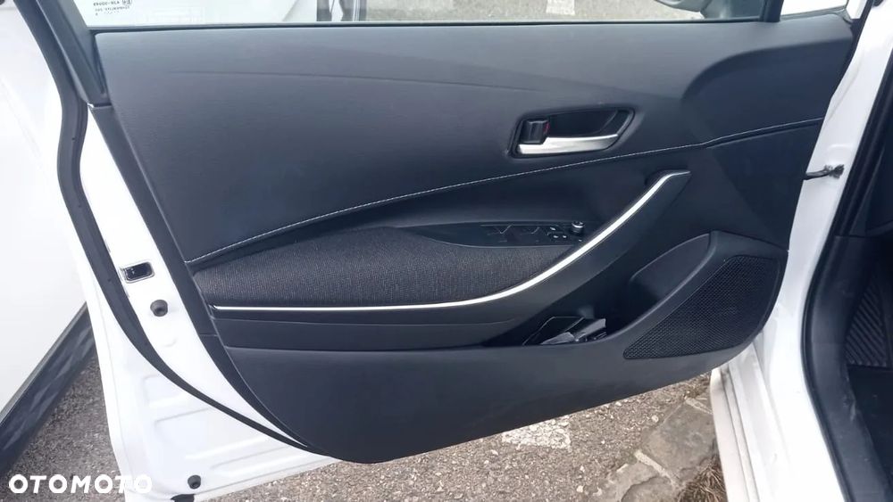 Toyota Corolla - 17
