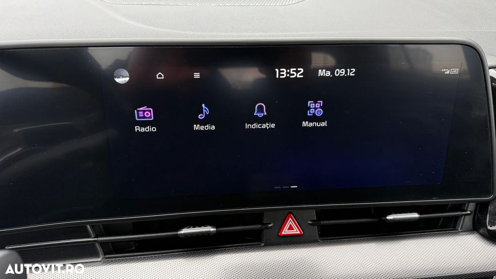 Kia Sportage 1.6 T-GDI PHEV 6AT 4x4 Business Line - 25