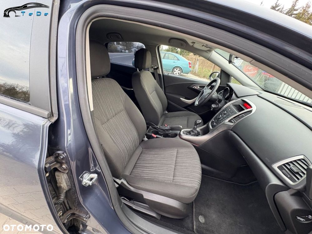 Opel Astra 2.0 CDTI DPF Cosmo - 30