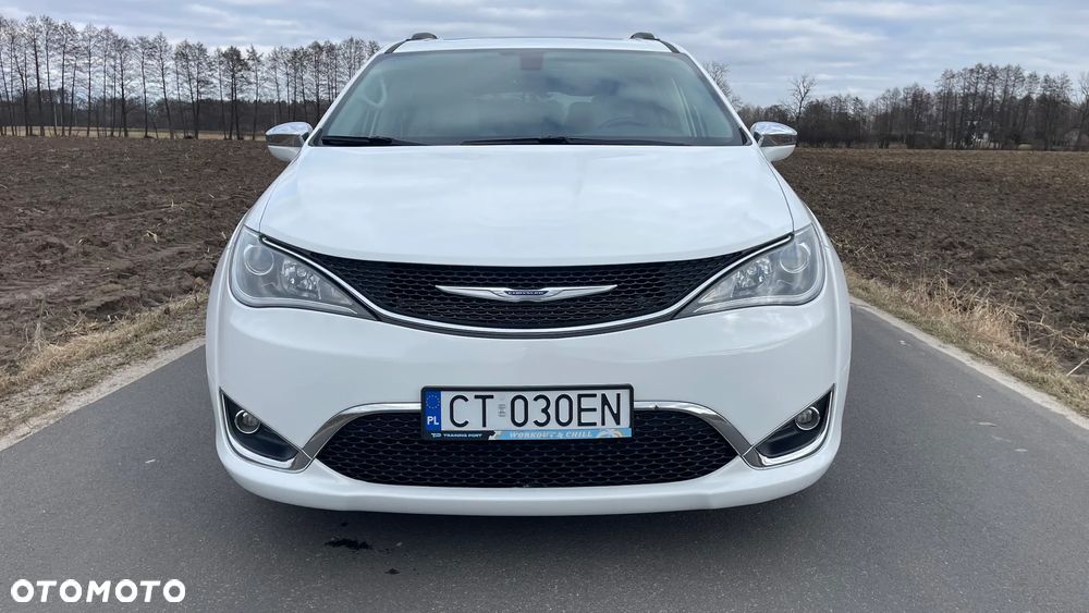 Chrysler Pacifica - 3