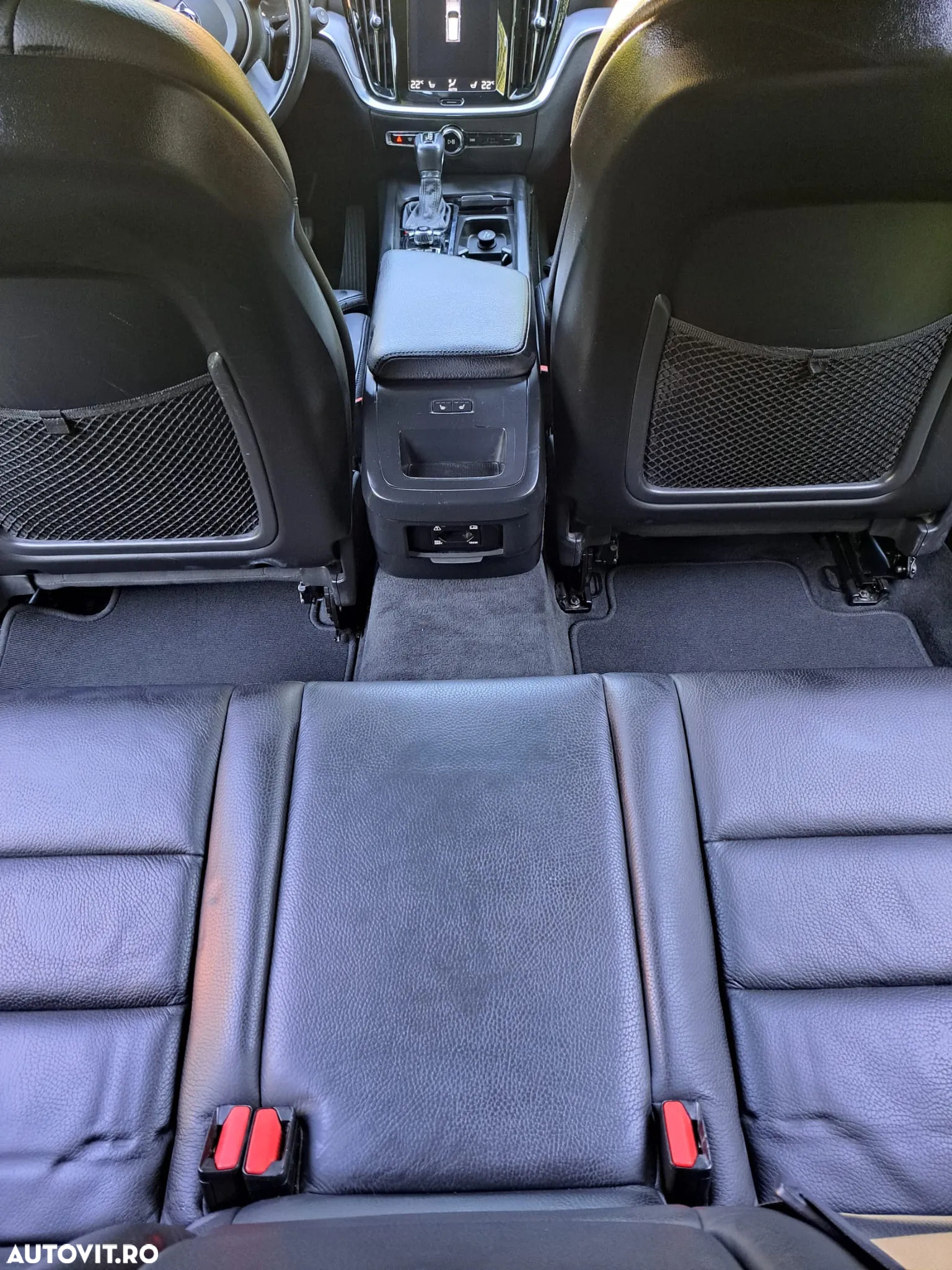 Volvo V60 T4 Momentum Pro - 18