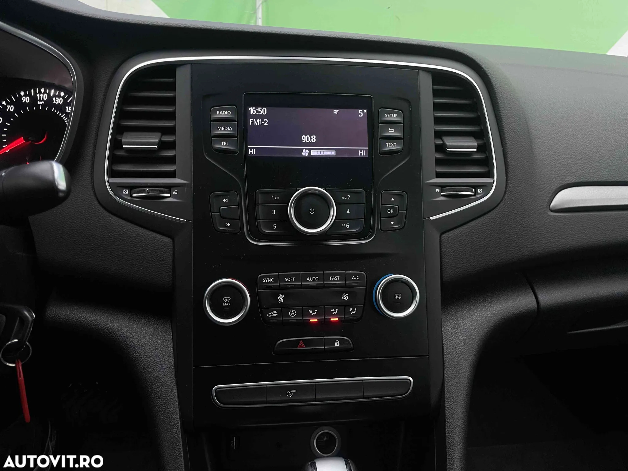 Renault Megane - 11