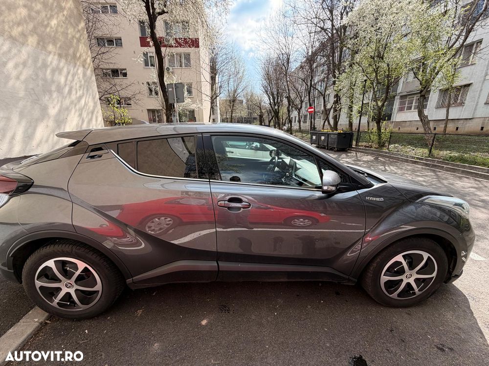 Toyota C-HR 1.8 HSD 4x2 CVT C-ult LED - 2