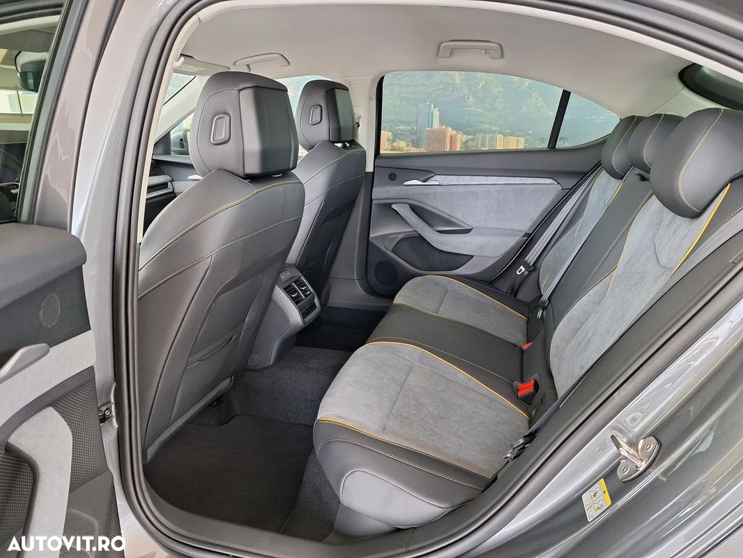 Skoda Superb - 36