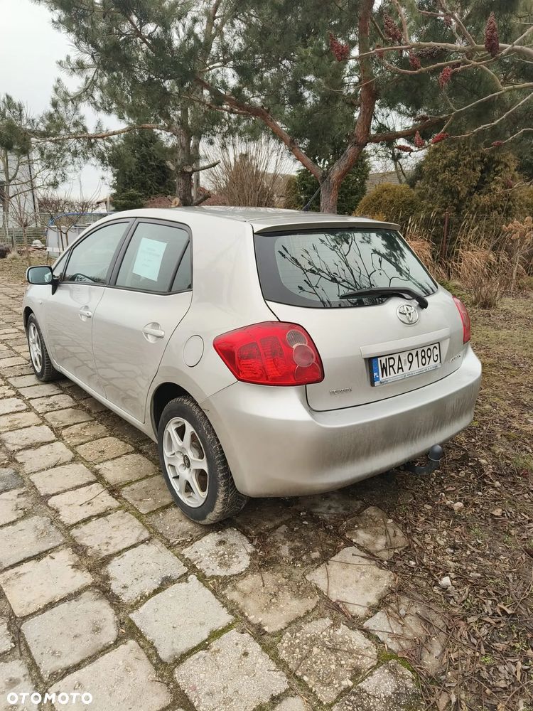 Toyota Auris 1.4 D-4D Luna - 2