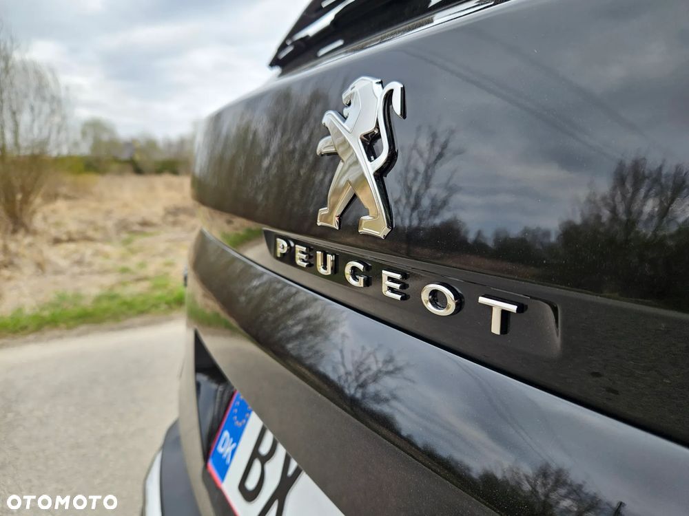 Peugeot 3008 PureTech 130 Stop & Start GPF Allure - 9