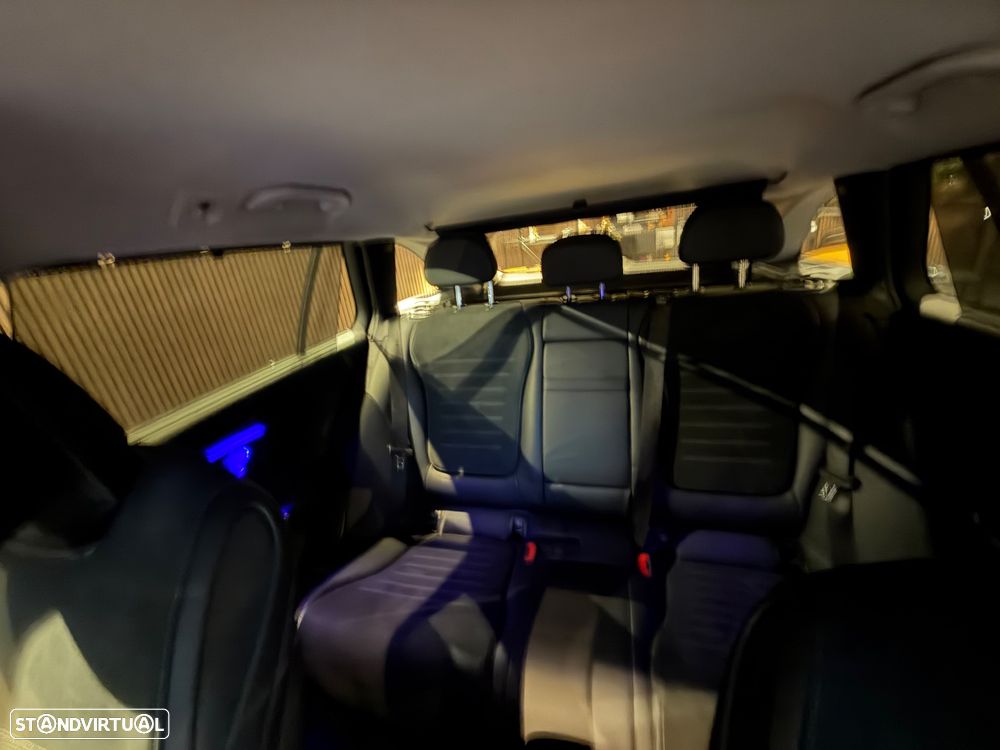 Mercedes-Benz C 300 e T 9G-TRONIC AMG Line - 23