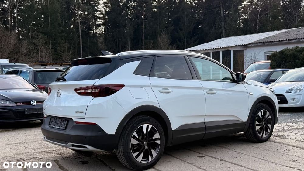 Opel Grandland X 1.2 Start/Stop Elegance - 2