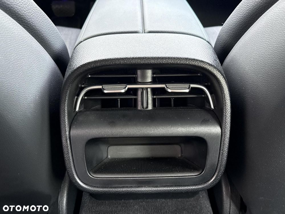 Mercedes-Benz Klasa E - 16