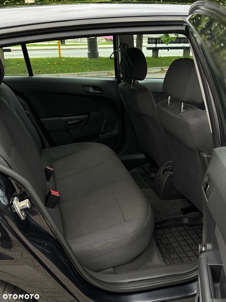 Opel Astra 1.4 Enjoy - 22