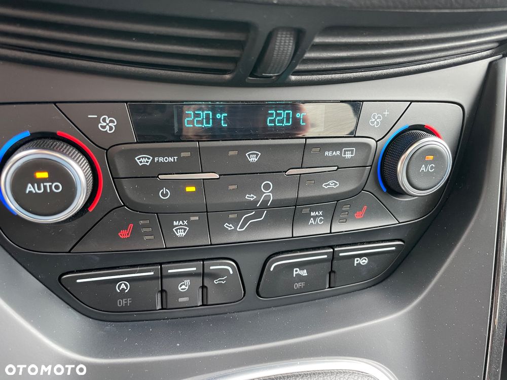 Ford Kuga 1.5 EcoBoost 2x4 ST-Line - 18