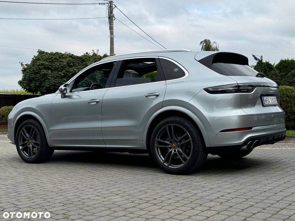 Porsche Cayenne S - 11