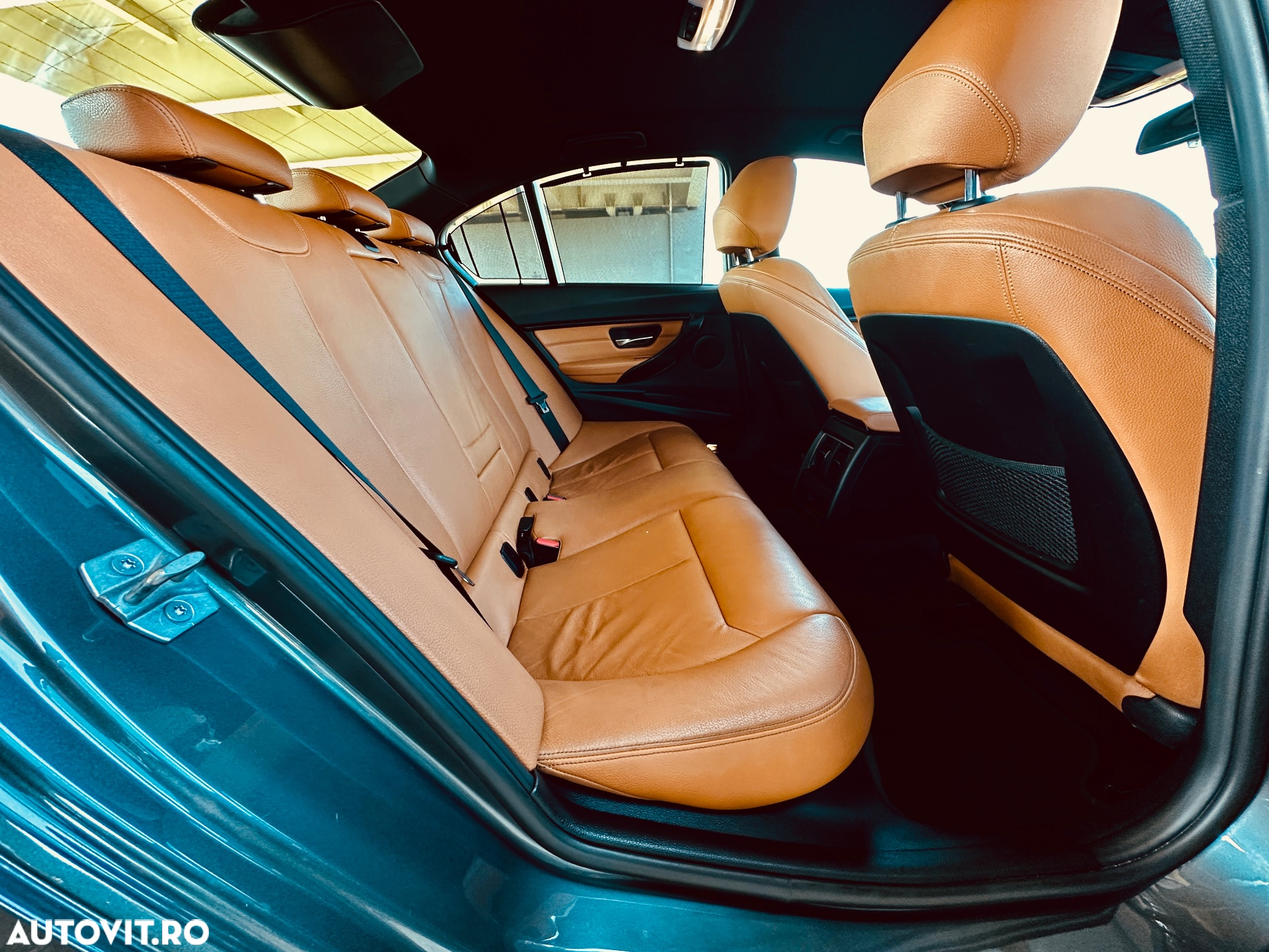BMW Seria 3 318i Aut. M Sport - 26