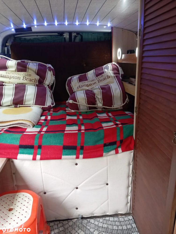 Volkswagen Transporter T5 TDI L2H1 - 8