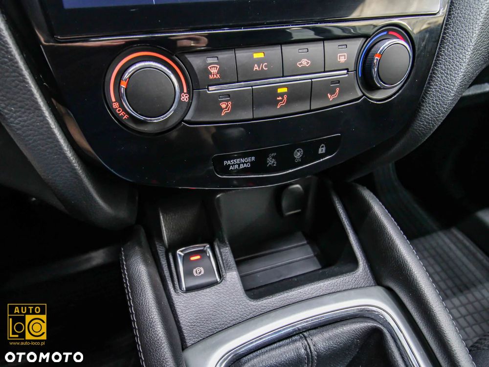 Nissan Qashqai 1.5 dCi N-Connecta - 23