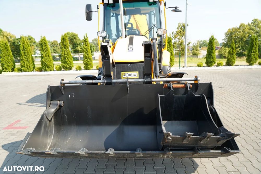 JCB 3CX / BULDOEXCAVATOR / NOU NOU / 0 LUNI - 22