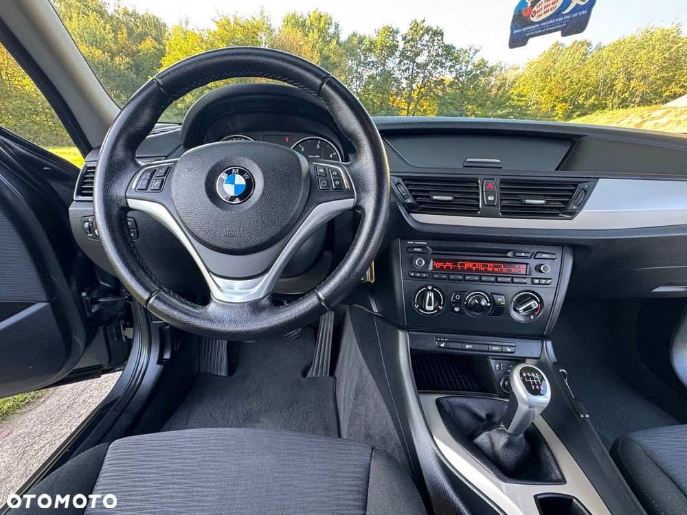 BMW X1 sDrive18d xLine - 33