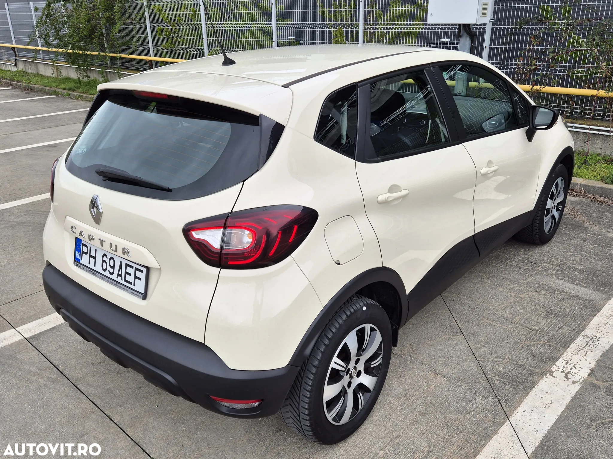 Renault Captur TCe Life Evo - 12