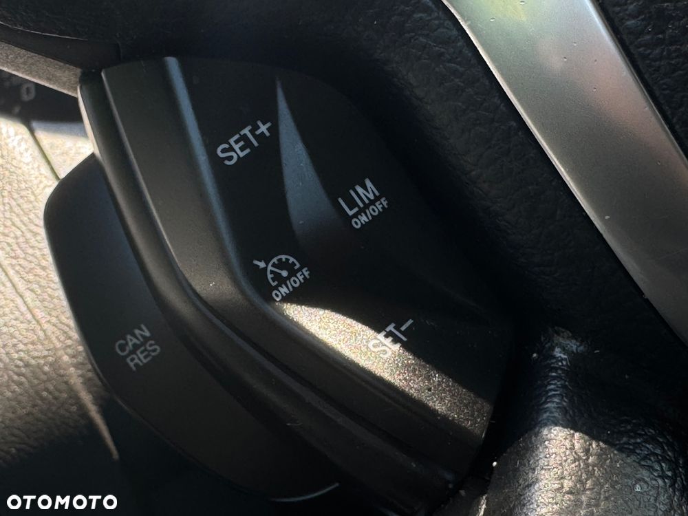 Ford Focus 1.0 EcoBoost Start-Stopp-System SYNC Edition - 15