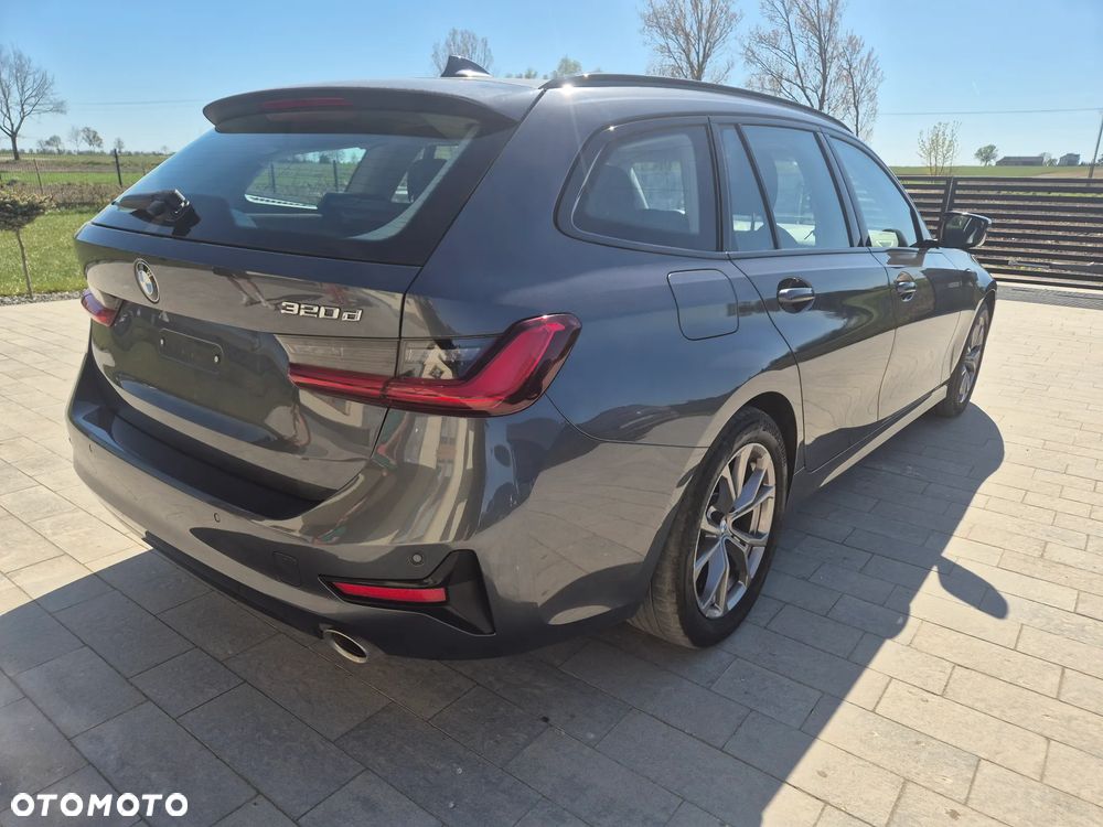 BMW Seria 3 320d Efficient Dynamics Advantage sport - 4